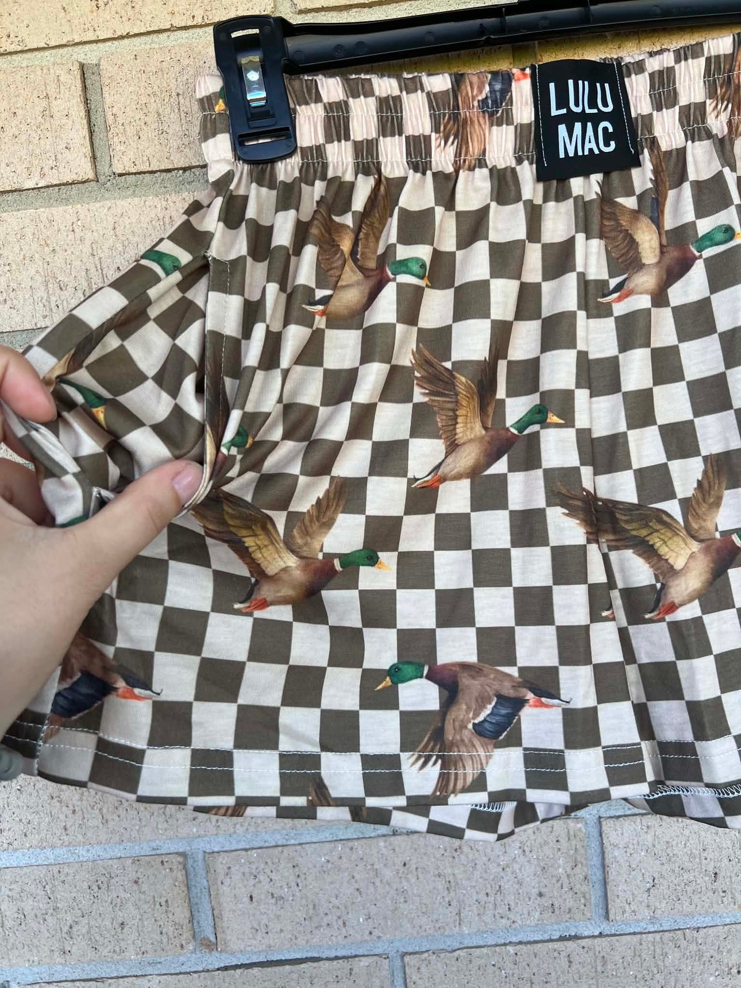 Checkered pattern duck shorts