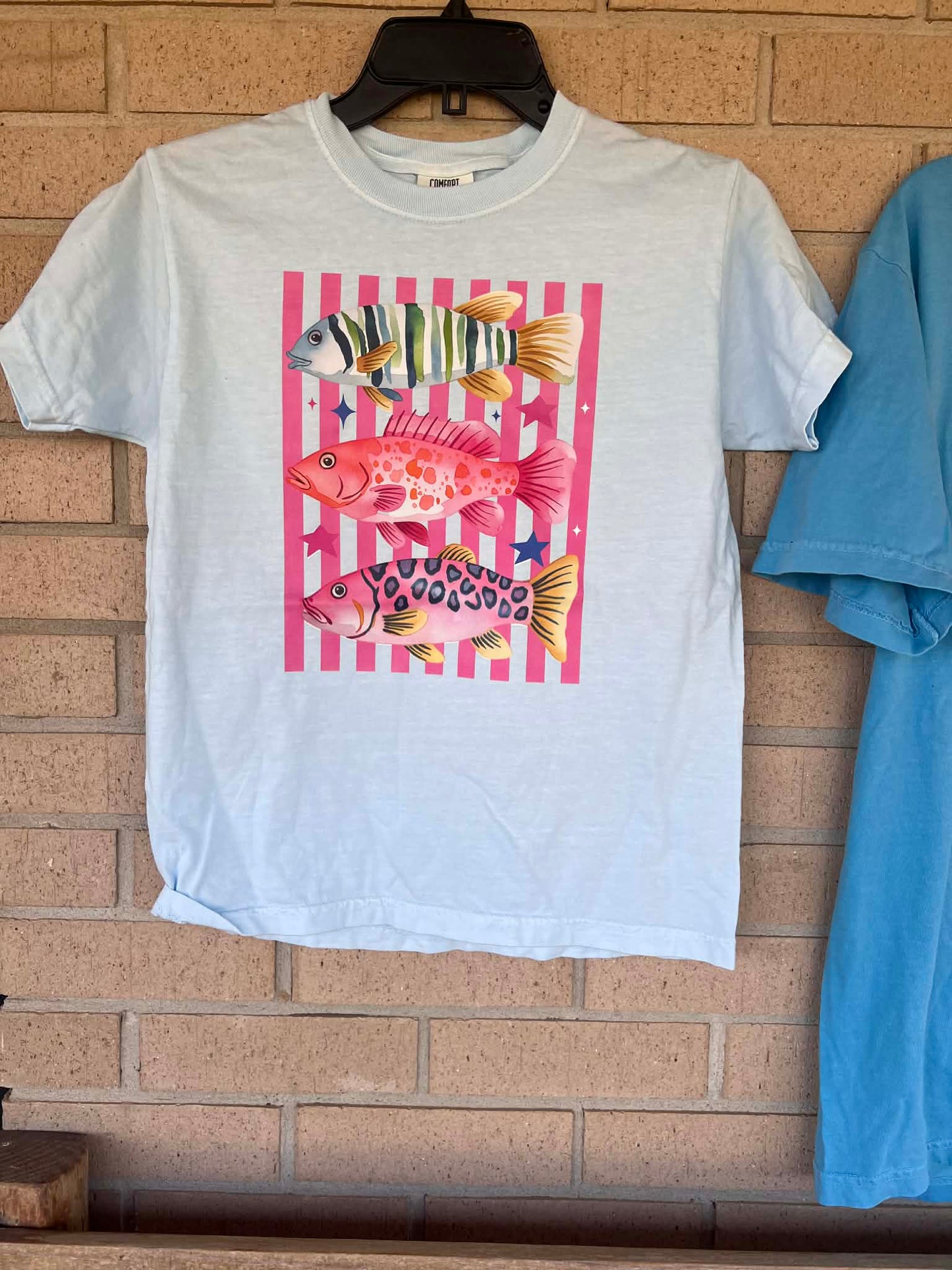 Preppy three fish with stripped background tee