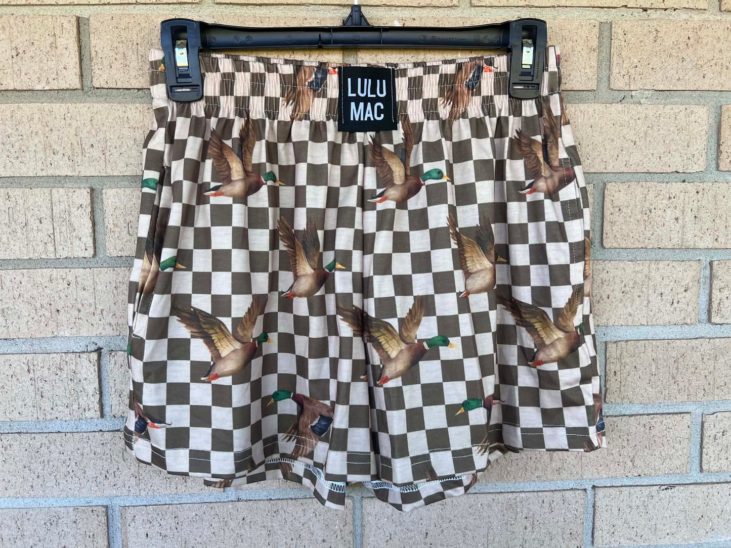 Checkered pattern duck shorts