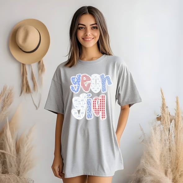 Lace outlined Georgia tee