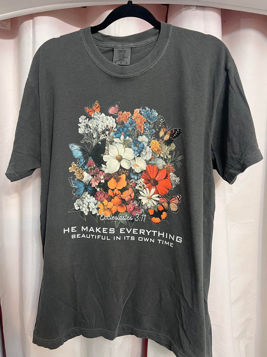 He makes everything new tee