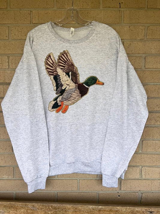 Faux yarn glitter duck tee