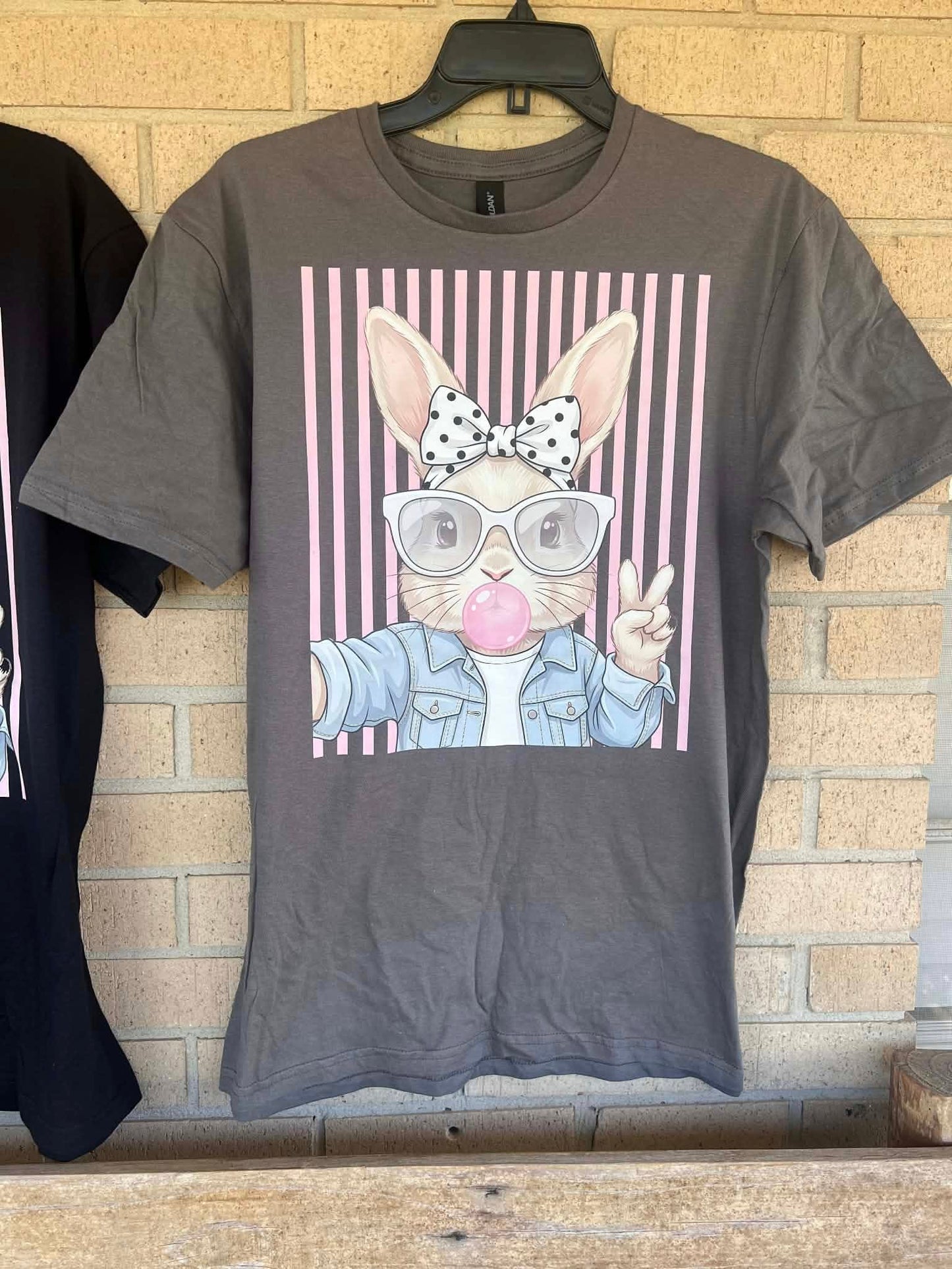 Peace sign bunny with stripped background tee