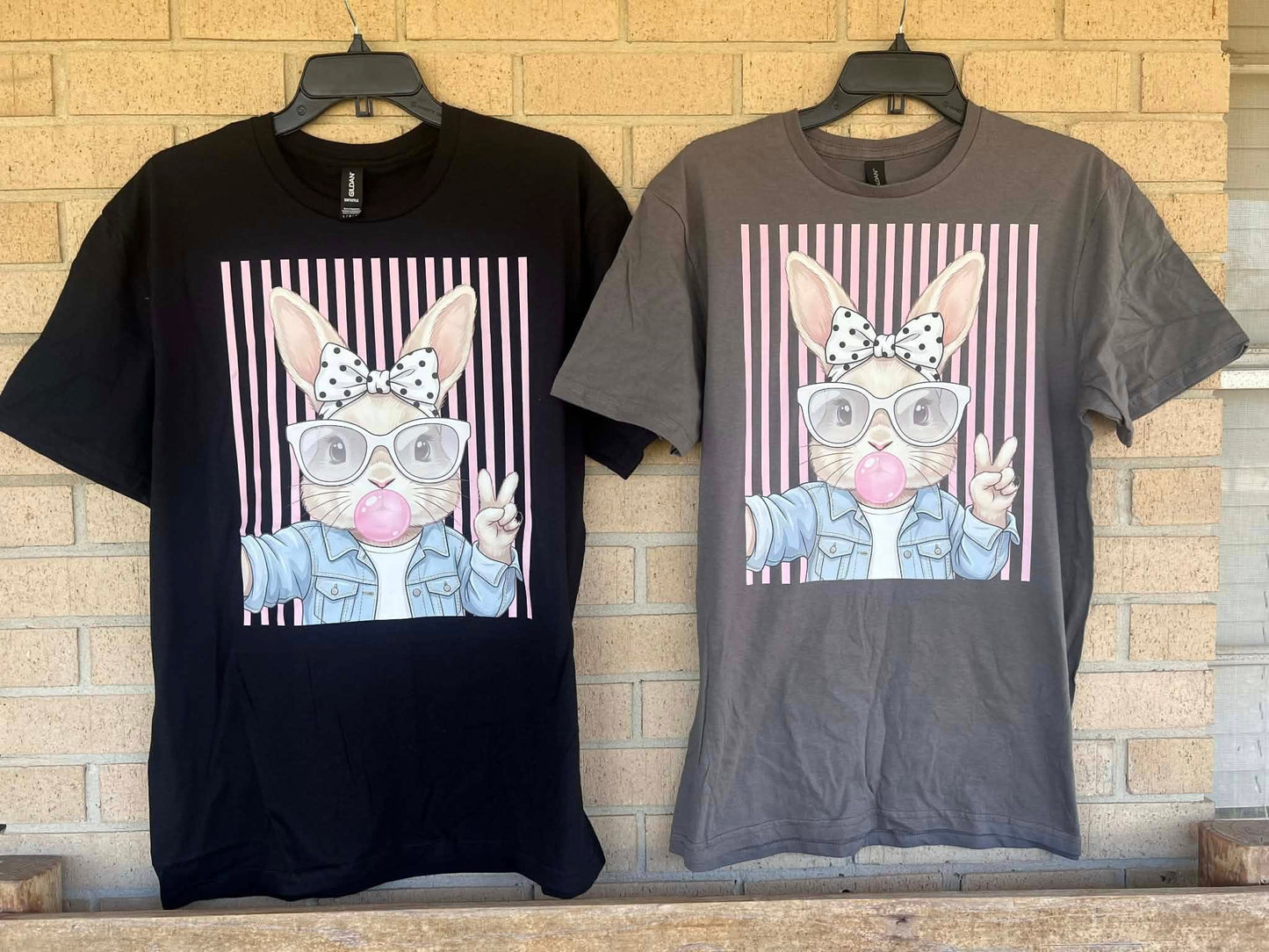 Peace sign bunny with stripped background tee