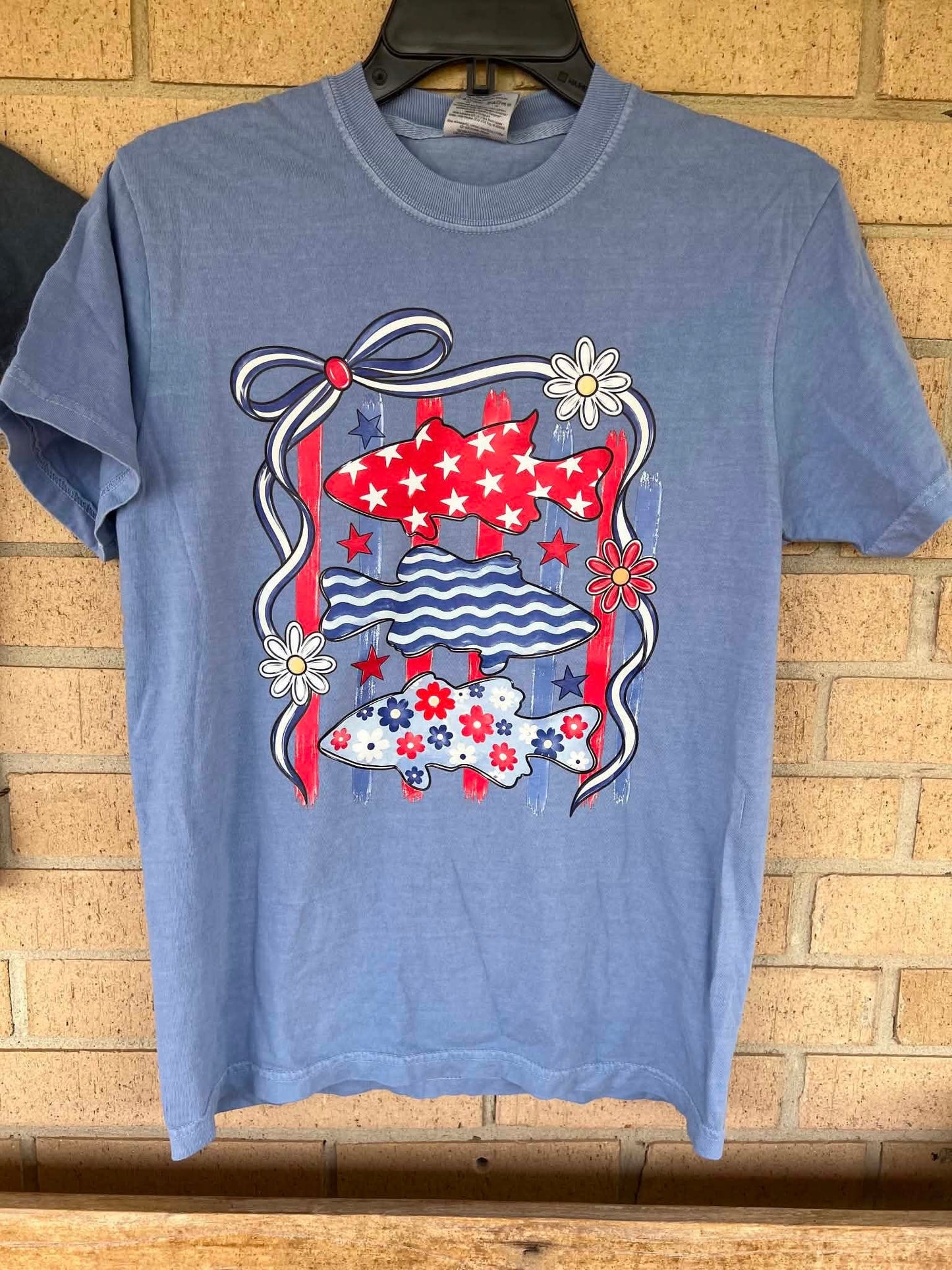 Patriotic fish tee